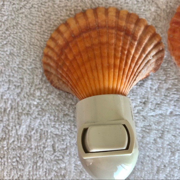 New! Orange Pectin Scallop seashell NIGHT LIGHT - Picture 1 of 5